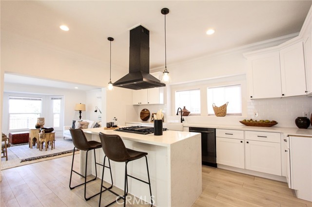 5 Bed Home for Sale in Los Angeles, California