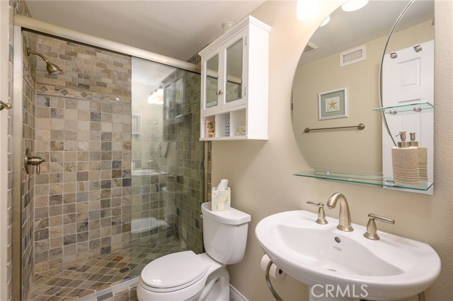 15 Oaktree Lane, Rolling Hills Estates, California 90274, 3 Bedrooms Bedrooms, ,1 BathroomBathrooms,Residential,Sold,Oaktree,PV19262443