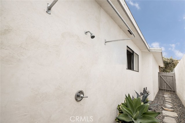 1708 Spreckels Lane, Redondo Beach, California 90278, 3 Bedrooms Bedrooms, ,2 BathroomsBathrooms,Residential,Sold,Spreckels,SB20220711