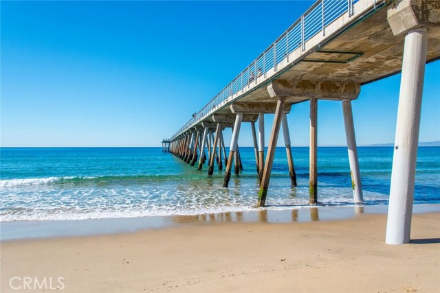 Great spot for a shoreline stroll along the water's edge