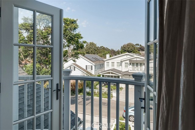 3009 Poinsettia Avenue, Manhattan Beach, California 90266, 4 Bedrooms Bedrooms, ,4 BathroomsBathrooms,Residential,Sold,Poinsettia,SB18197350