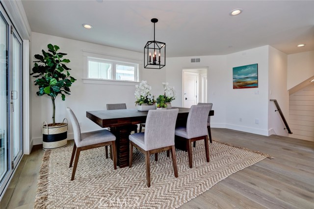 702 Loma Drive, Hermosa Beach, California 90254, 3 Bedrooms Bedrooms, ,3 BathroomsBathrooms,Residential,Sold,Loma,SB18137124