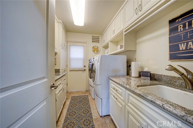 517 12th Street, Manhattan Beach, California 90266, 4 Bedrooms Bedrooms, ,3 BathroomsBathrooms,Residential,Sold,12th,SB21070513