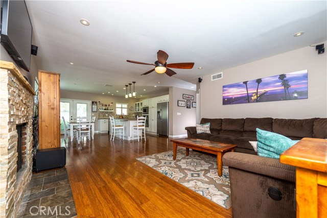 2201 Robinson Street, Redondo Beach, California 90278, 2 Bedrooms Bedrooms, ,1 BathroomBathrooms,Residential,Sold,Robinson,SB20178302