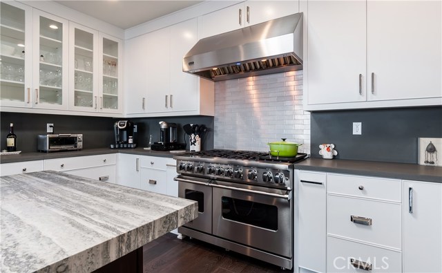 2215 Bayview Drive, Manhattan Beach, California 90266, 4 Bedrooms Bedrooms, ,3 BathroomsBathrooms,Residential,Sold,Bayview,SB20132281