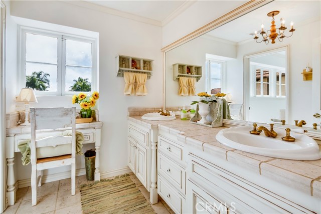 1432 Via Castilla, Palos Verdes Estates, California 90274, 4 Bedrooms Bedrooms, ,4 BathroomsBathrooms,Residential,Sold,Via Castilla,PV18143246