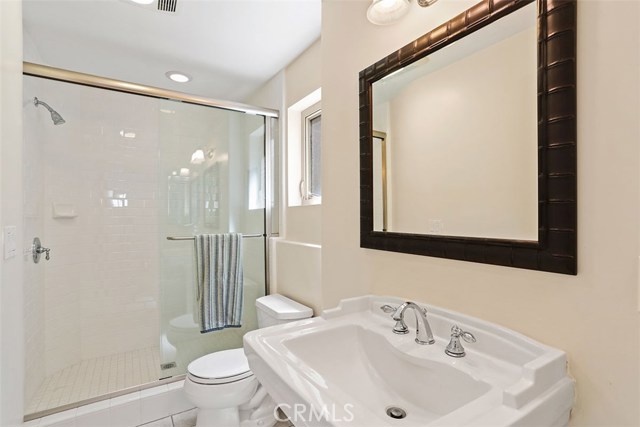 220 23rd Street, Manhattan Beach, California 90266, 3 Bedrooms Bedrooms, ,1 BathroomBathrooms,Residential,Sold,23rd,OC19050321