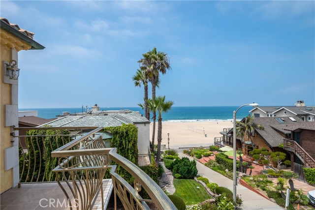 116 4th Street, Manhattan Beach, California 90266, 4 Bedrooms Bedrooms, ,3 BathroomsBathrooms,Residential,Sold,4th,SB21054555