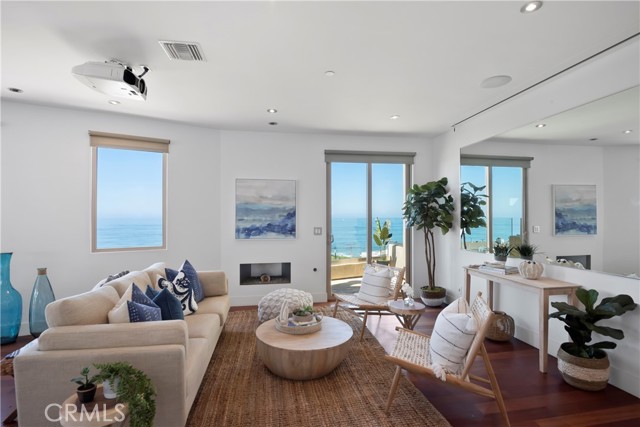 315 Gull Street, Manhattan Beach, California 90266, 4 Bedrooms Bedrooms, ,3 BathroomsBathrooms,Residential,Sold,Gull,SB21098673