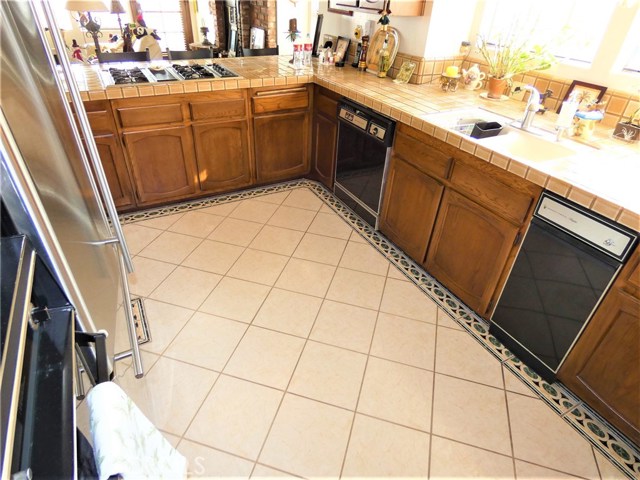 3505 Crest Drive, Manhattan Beach, California 90266, 3 Bedrooms Bedrooms, ,2 BathroomsBathrooms,Residential,Sold,Crest,SB19143125