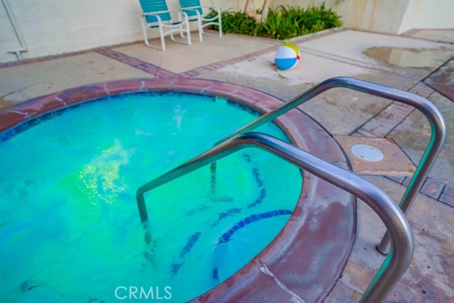 spa in community area steps away