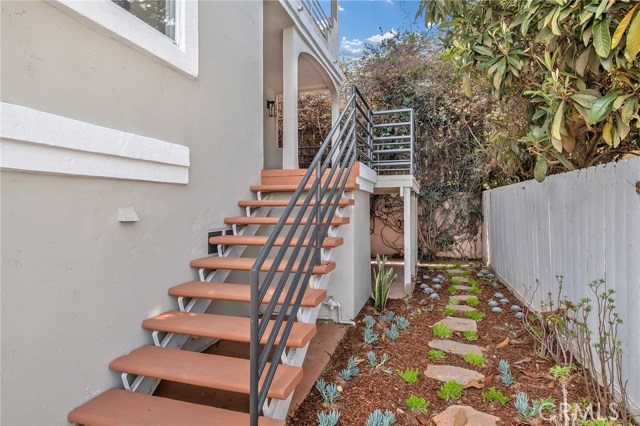 2407 Felton Lane, Redondo Beach, California 90278, 4 Bedrooms Bedrooms, ,3 BathroomsBathrooms,Residential,Sold,Felton,SB20043223