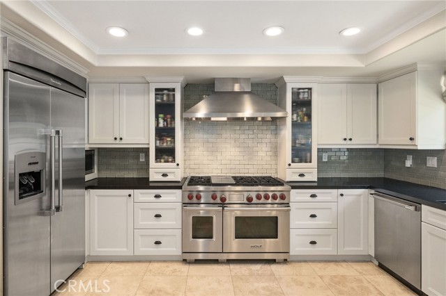 2200 Elm Avenue, Manhattan Beach, California 90266, 4 Bedrooms Bedrooms, ,3 BathroomsBathrooms,Residential,Sold,Elm,SB21076957