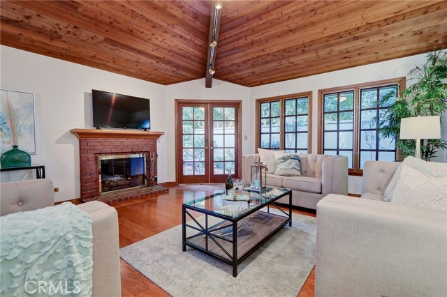 22 Dover Place, Manhattan Beach, California 90266, 2 Bedrooms Bedrooms, ,2 BathroomsBathrooms,Residential,Sold,Dover,SB18247176