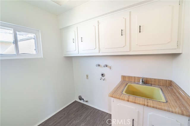 2517 Fisk Lane, Redondo Beach, California 90278, 4 Bedrooms Bedrooms, ,3 BathroomsBathrooms,Residential,Sold,Fisk,SB19239159