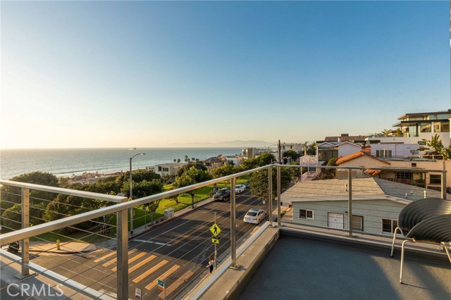 2519 Crest Drive, Manhattan Beach, California 90266, 2 Bedrooms Bedrooms, ,2 BathroomsBathrooms,Residential,Sold,Crest,SB20237672