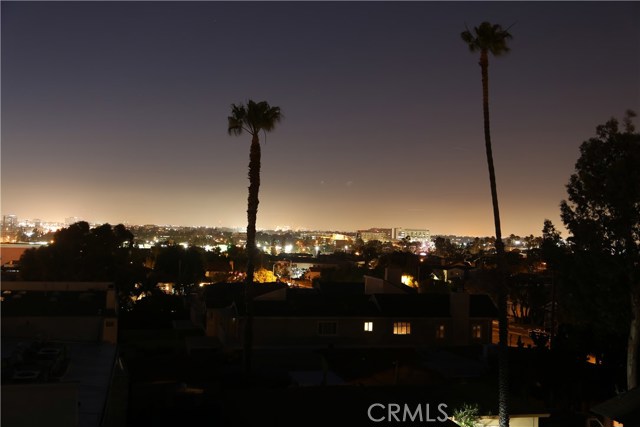 24444 Hawthorne Boulevard, Torrance, California 90505, 2 Bedrooms Bedrooms, ,2 BathroomsBathrooms,Residential,Sold,Hawthorne,SB17129400