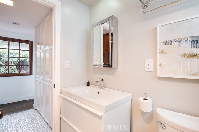 558 Rosecrans Avenue, Manhattan Beach, California 90266, 3 Bedrooms Bedrooms, ,3 BathroomsBathrooms,Residential,Sold,Rosecrans,SB20105712