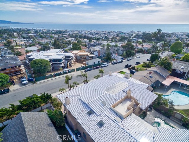 923 1st Street, Manhattan Beach, California 90266, 6 Bedrooms Bedrooms, ,5 BathroomsBathrooms,Residential,Sold,1st,SB17091521