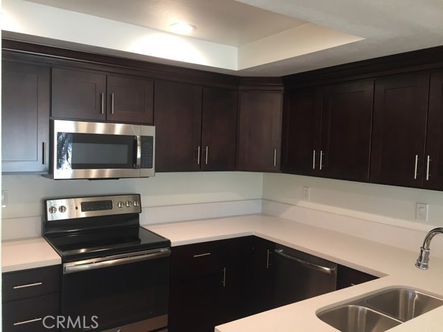 23 Aspen Way, Rolling Hills Estates, California 90274, 2 Bedrooms Bedrooms, ,3 BathroomsBathrooms,Residential,Sold,Aspen,SB18073616