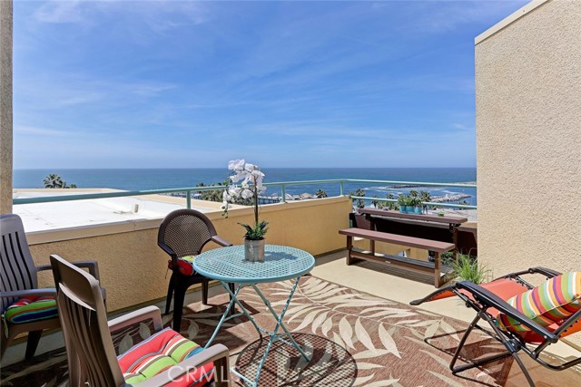 510 The Village, Redondo Beach, California 90277, 2 Bedrooms Bedrooms, ,2 BathroomsBathrooms,Residential,Sold,The Village,SB17096447