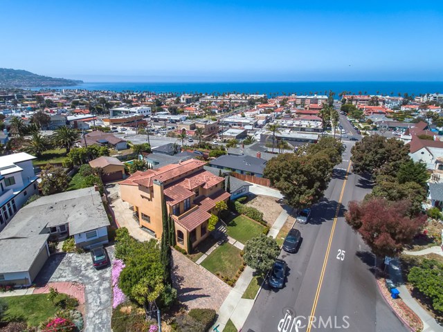 314 Avenue D, Redondo Beach, California 90277, 5 Bedrooms Bedrooms, ,5 BathroomsBathrooms,Residential,Sold,Avenue D,SB20083856