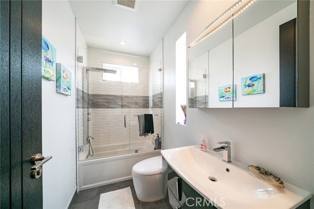 1921 Speyer Lane, Redondo Beach, California 90278, 4 Bedrooms Bedrooms, ,3 BathroomsBathrooms,Residential,Sold,Speyer,PV19099072