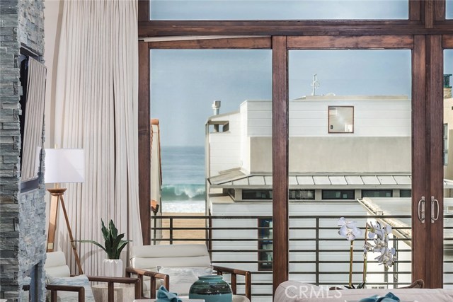 2131 Hermosa Avenue, Hermosa Beach, California 90254, 4 Bedrooms Bedrooms, ,4 BathroomsBathrooms,Residential,Sold,Hermosa,SB19016177