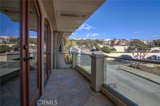 2702 The Strand, Manhattan Beach, California 90266, 3 Bedrooms Bedrooms, ,1 BathroomBathrooms,Residential,Sold,The Strand,SB17066172