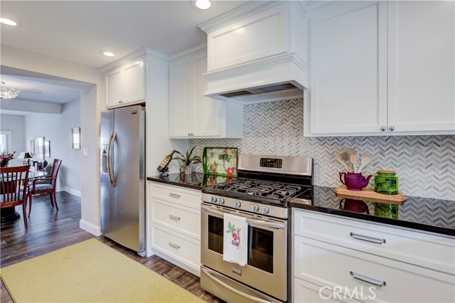 79 Aspen Way, Rolling Hills Estates, California 90274, 2 Bedrooms Bedrooms, ,2 BathroomsBathrooms,Residential,Sold,Aspen,SB18216474