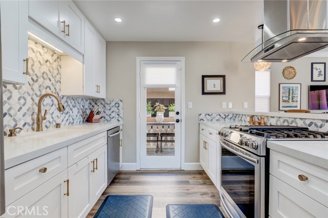 2403 Rockefeller Lane, Redondo Beach, California 90278, 3 Bedrooms Bedrooms, ,2 BathroomsBathrooms,Residential,Sold,Rockefeller,SB20212626