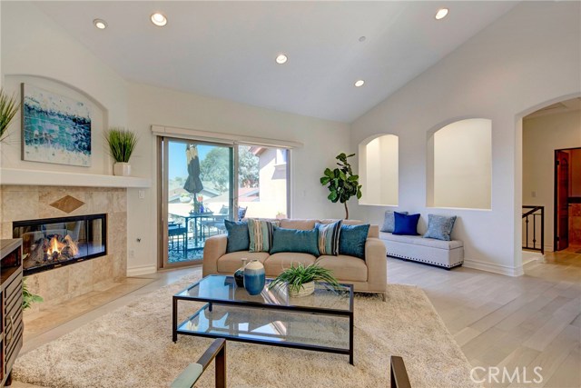 2111 Carnegie Lane, Redondo Beach, California 90278, 3 Bedrooms Bedrooms, ,2 BathroomsBathrooms,Residential,Sold,Carnegie,SB18198001