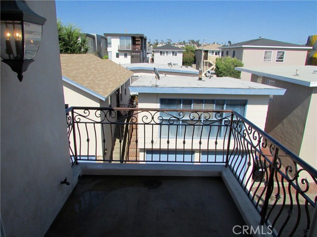 728 Sunset Drive, Hermosa Beach, California 90254, ,Residential Income,Sold,Sunset,SB18153868