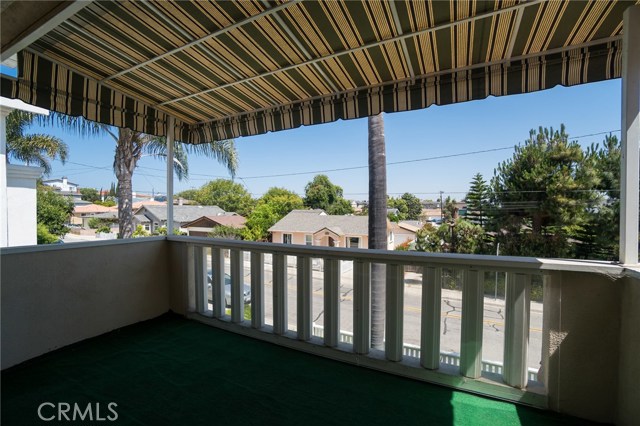 1932 Graham Avenue, Redondo Beach, California 90278, 4 Bedrooms Bedrooms, ,2 BathroomsBathrooms,Residential,Sold,Graham,SB18127295