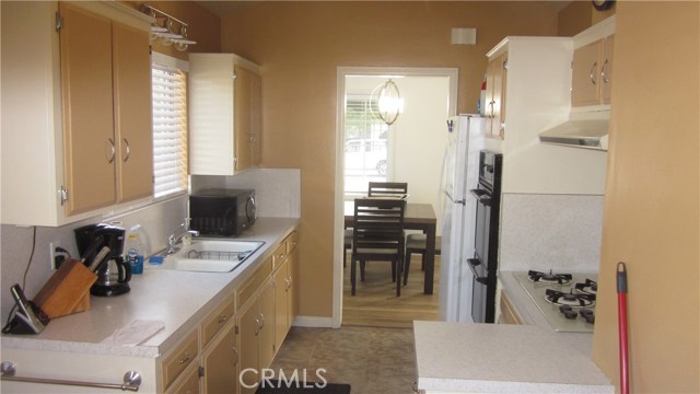 2923 PERKINS Lane, Redondo Beach, California 90278, 3 Bedrooms Bedrooms, ,1 BathroomBathrooms,Residential,Sold,PERKINS,SB19215038
