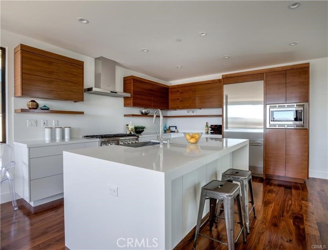 438 Hermosa Avenue, Hermosa Beach, California 90254, 4 Bedrooms Bedrooms, ,3 BathroomsBathrooms,Residential,Sold,Hermosa,PV18010706