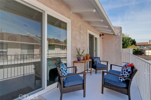 2300 Carnegie Lane, Redondo Beach, California 90278, 3 Bedrooms Bedrooms, ,2 BathroomsBathrooms,Residential,Sold,Carnegie,SB18281949