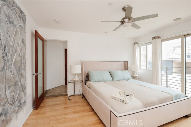 102 8th Street, Hermosa Beach, California 90254, 3 Bedrooms Bedrooms, ,3 BathroomsBathrooms,Residential,Sold,8th,SB20141586