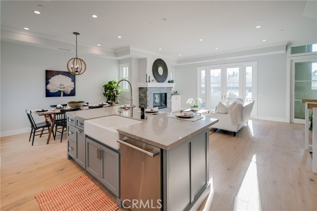 111 Vista Del Mar, Redondo Beach, California 90277, 3 Bedrooms Bedrooms, ,2 BathroomsBathrooms,Residential,Sold,Vista Del Mar,SB20122409