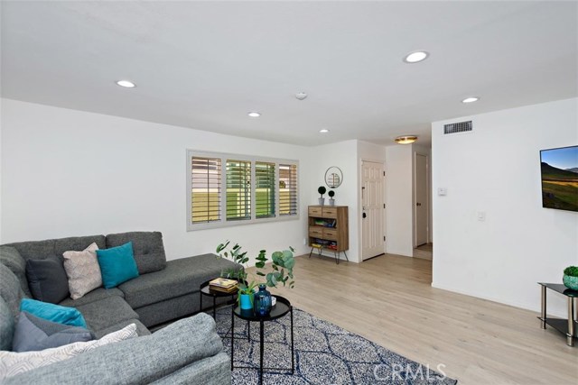 2611 Vanderbilt Lane, Redondo Beach, California 90278, 2 Bedrooms Bedrooms, ,2 BathroomsBathrooms,Residential,Sold,Vanderbilt,SB20167016