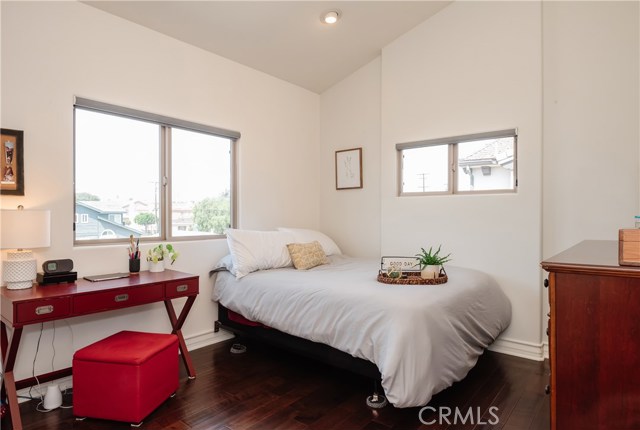2104 Warfield Avenue, Redondo Beach, California 90278, 5 Bedrooms Bedrooms, ,2 BathroomsBathrooms,Residential,Sold,Warfield,SB20202226