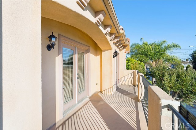 2515 Carnegie Lane, Redondo Beach, California 90278, 3 Bedrooms Bedrooms, ,2 BathroomsBathrooms,Residential,Sold,Carnegie,PV20220663