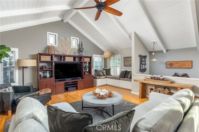 Large Family room with built in seating