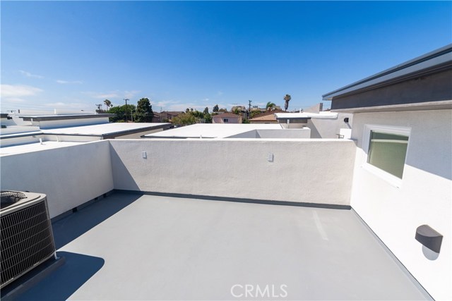 2713 Carnegie Lane, Redondo Beach, California 90278, 4 Bedrooms Bedrooms, ,4 BathroomsBathrooms,Residential,Sold,Carnegie,SB19244755