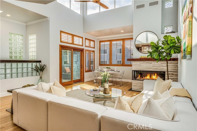 716 Manhattan Beach Blvd., Manhattan Beach, California 90266, 3 Bedrooms Bedrooms, ,2 BathroomsBathrooms,Residential,Sold,Manhattan Beach Blvd.,SB19196349