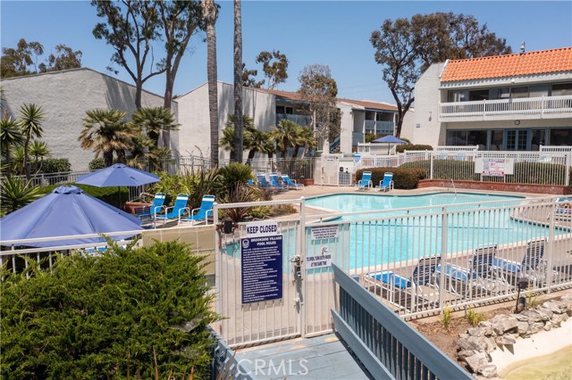 800 Camino Real, Redondo Beach, California 90277, 1 Bedroom Bedrooms, ,1 BathroomBathrooms,Residential,Sold,Camino Real,PW21143033