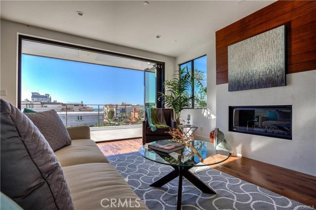 438 Hermosa Avenue, Hermosa Beach, California 90254, 4 Bedrooms Bedrooms, ,3 BathroomsBathrooms,Residential,Sold,Hermosa,PV18010706