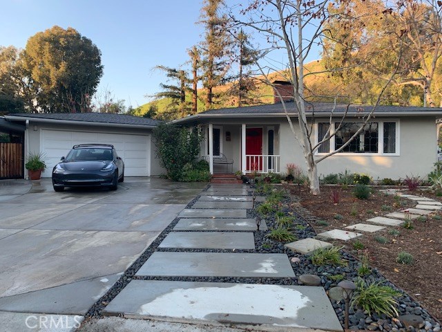 Photo of 5101 Dumont Place, Woodland Hills, CA 91364