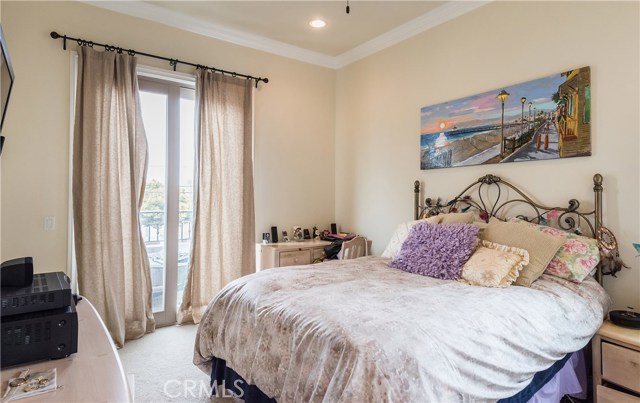 2012 Robinson Street, Redondo Beach, California 90278, 5 Bedrooms Bedrooms, ,3 BathroomsBathrooms,Residential,Sold,Robinson,SB18078924