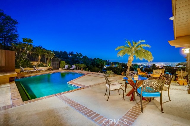 3023 Crownview Drive, Rancho Palos Verdes, California 90275, 4 Bedrooms Bedrooms, ,3 BathroomsBathrooms,Residential,Sold,Crownview,PW18148157